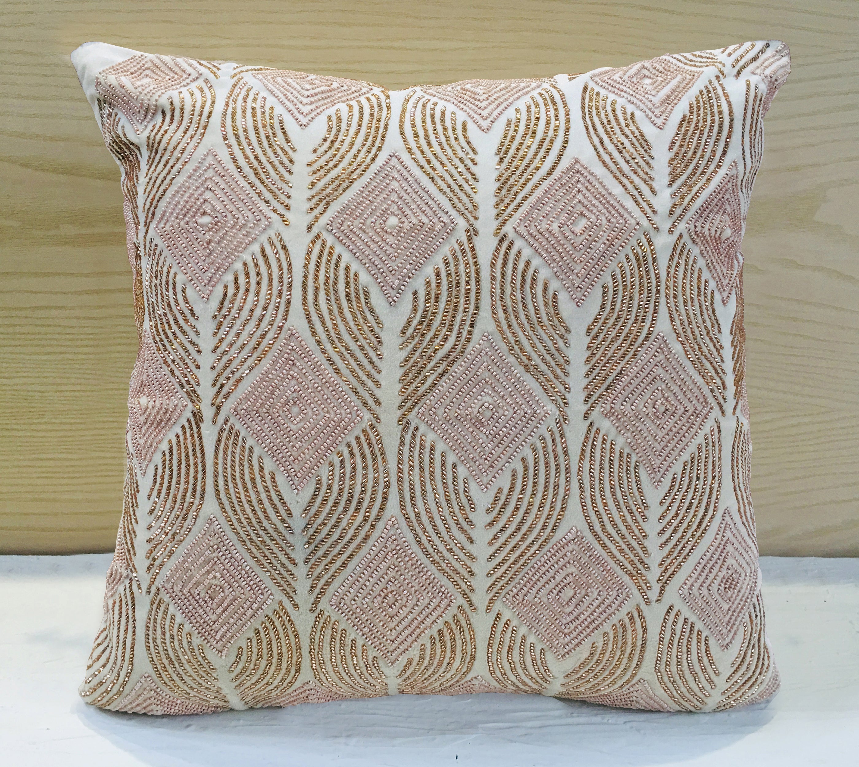 IRIS Cream Pink Velvet Cushion Cover