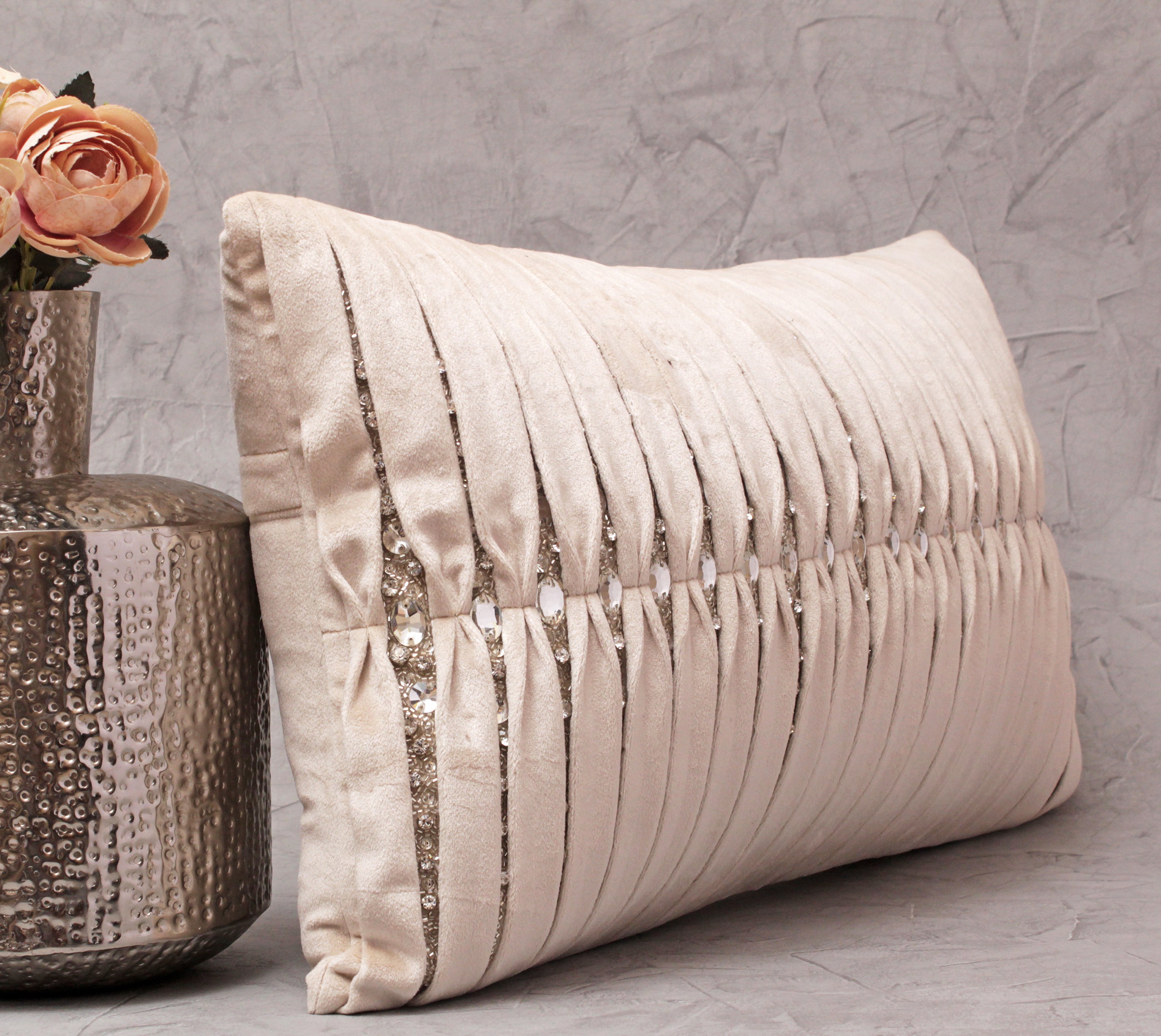 Ecru decorative Cushion Cover