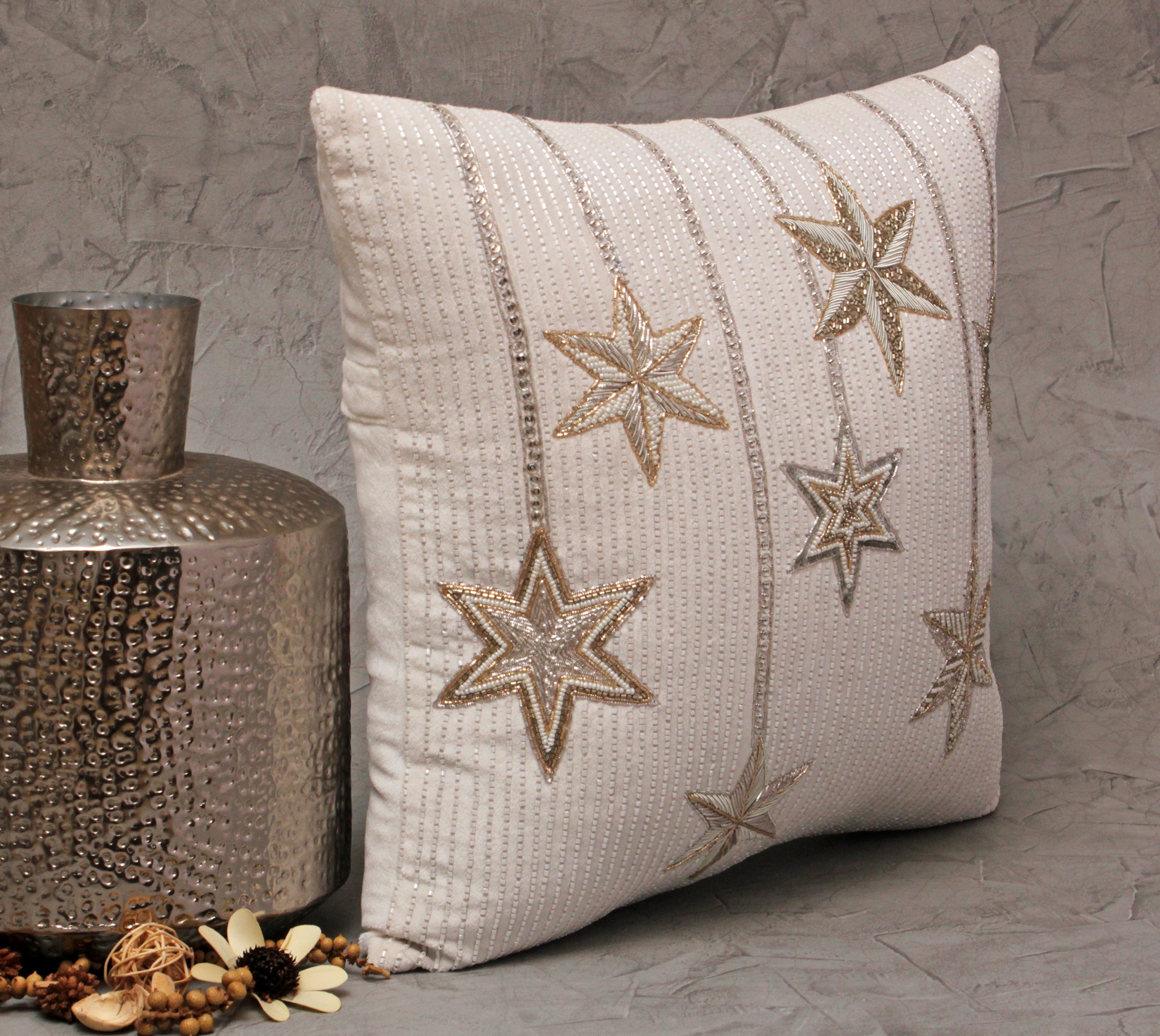 CHRISTMAS Off white Velvet Cushion Cover