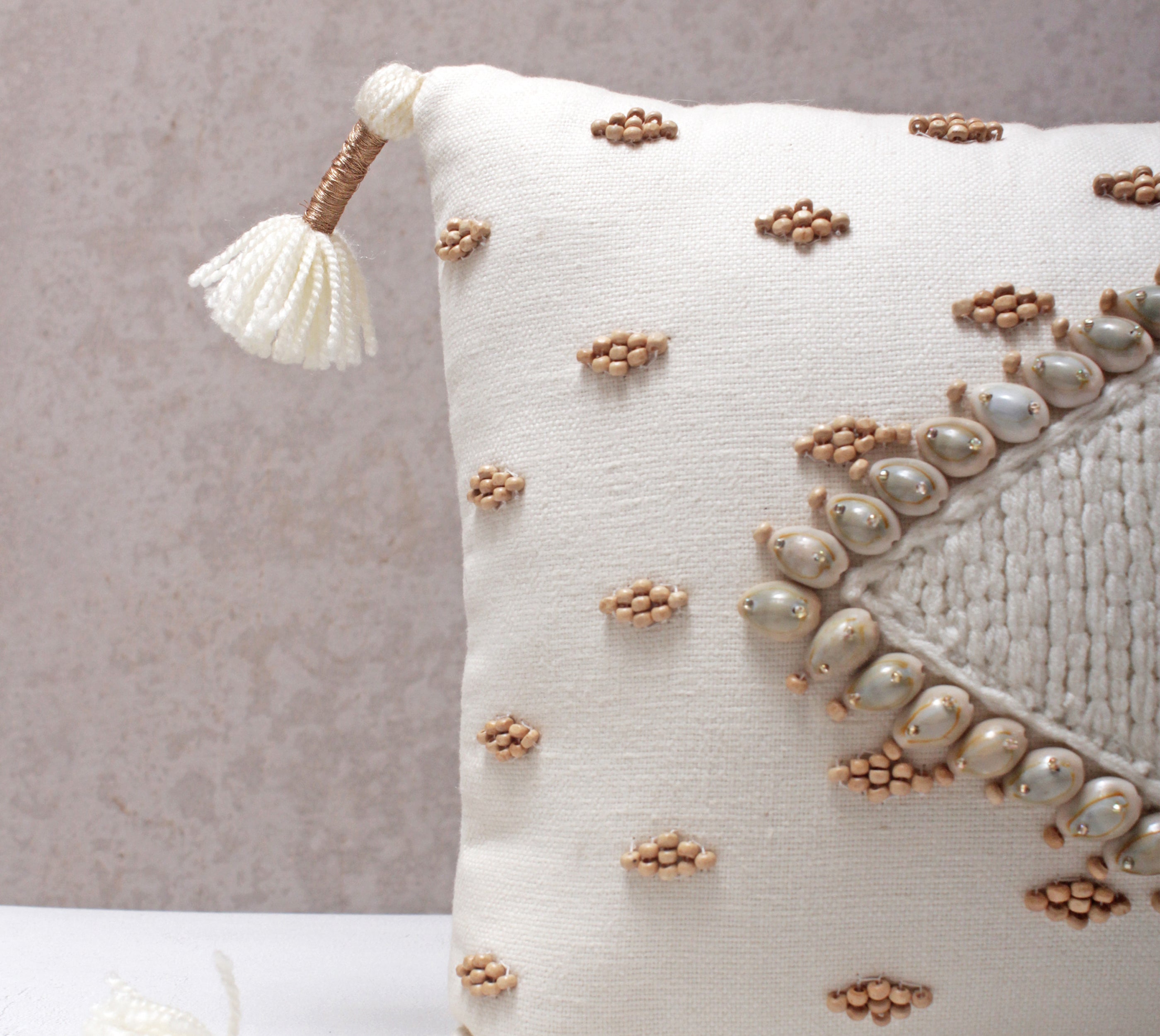 HAZEL Off-white Cotton  Cushion Cover